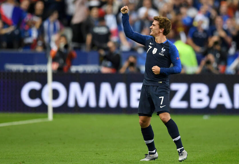 Гризманн и Дембеле разнообразили тренировки сборной жгучими танцами