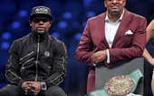 Директор Mayweather Promotions: Усику нужно два-три боя перед Джошуа