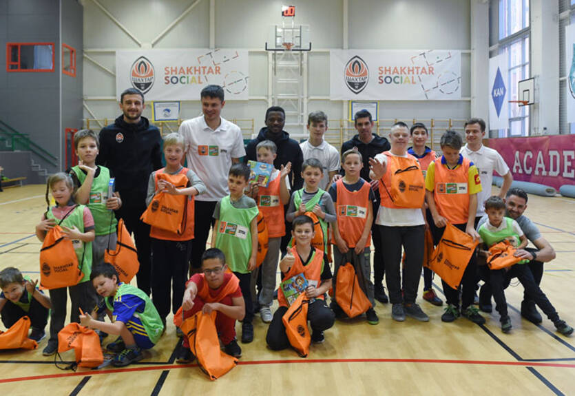 Шахтер запустил в Киеве бесплатные занятия по футболу для детей с инвалидностью Шахтер запустил в Киеве бесплатные занятия по футболу для детей с инвалидностью