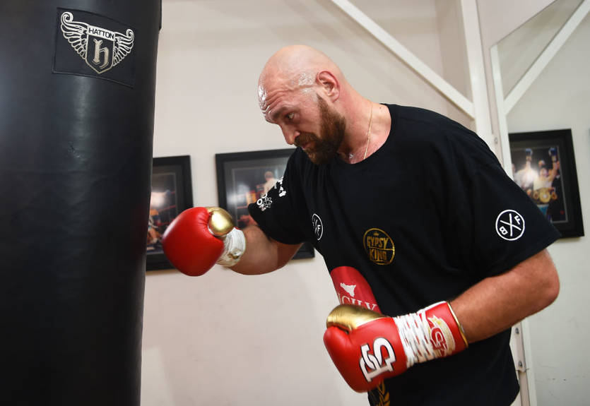 Фьюри заявил, что останется в США, если одолеет Уайлдера