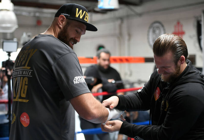 Тренер Фьюри – о бое с Уайлдером: Эта победа станет величайшей в истории бокса