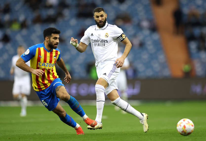 Реал - Валенсія 1:1 (4:3 по пенальті) Відео голів та найкращих моментів матчу Суперкубка Іспанії Реал - Валенсія 1:1 (4:3 по пенальті) Відео голів та найкращих моментів матчу Суперкубка Іспанії