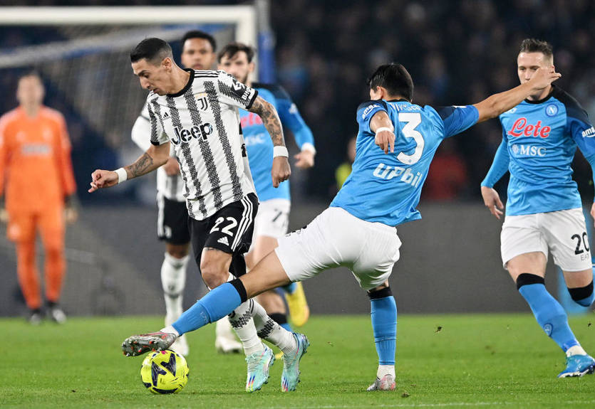 Наполи на своем поле уничтожил Ювентус