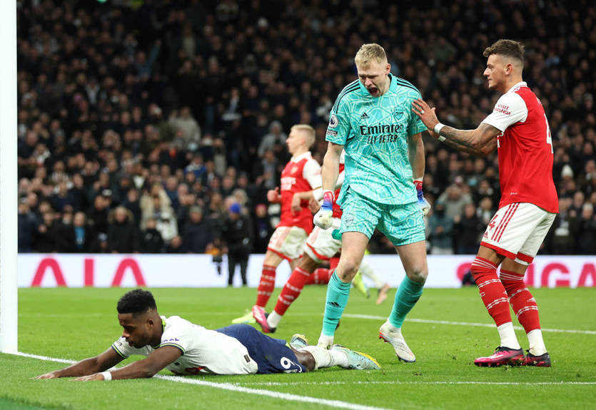 Арсенал еще сильнее оторвался от Манчестер Сити благодаря победе над Тоттенхэмом