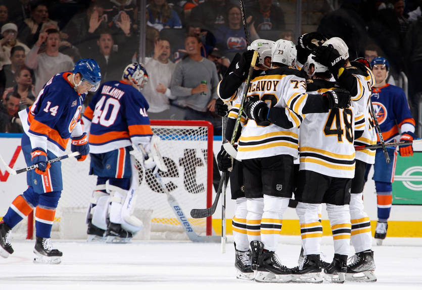 НХЛ: Бостон одержал победу над Айлендерс, Тампа одолела Ванкувер