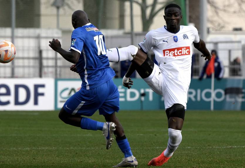 Одноклубник Маліновського отримав тривалу дискваліфікацію за завдання важкої травми супернику Одноклубник Маліновського отримав тривалу дискваліфікацію за завдання важкої травми супернику