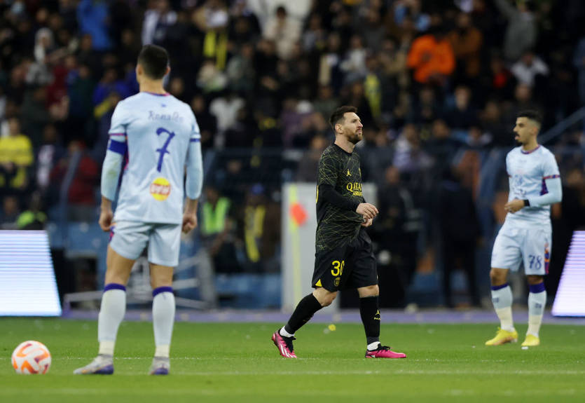 Безграничное уважение: Роналду и Месси опубликовали в соцсетях посты с совместными объятиями