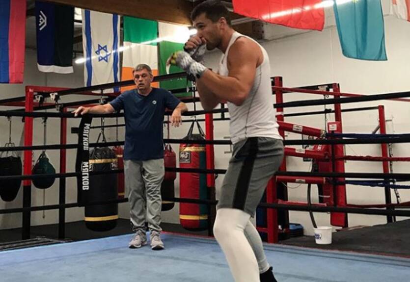 Гвоздик прилетел в Канаду для боя со Стивенсоном