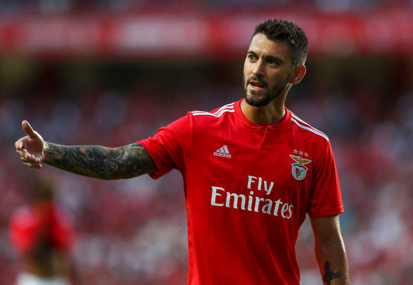 Экс-игрок Шахтера может покинуть Бенфику и оказаться в Бразилии
