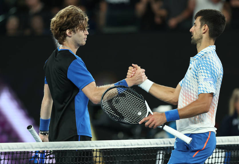 На матч Australian Open между Джоковичем и россиянином пришел фанат с запрещенной символикой