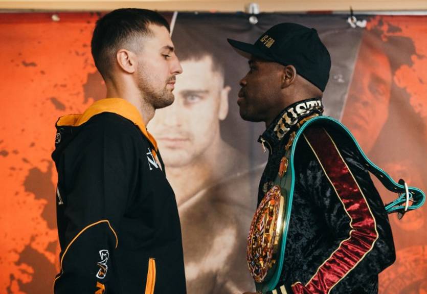 Гвоздик и Стивенсон провели дуэль взглядов