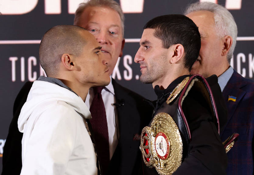 Далакян и Хименес провели битву взглядов Далакян и Хименес провели битву взглядов