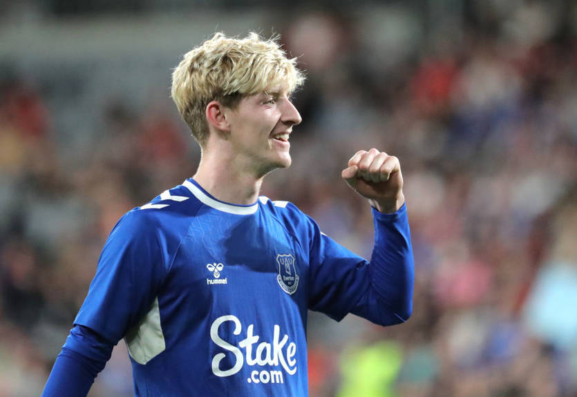 Ньюкасл договорился о трансфере одноклубника Миколенко за 40 миллионов