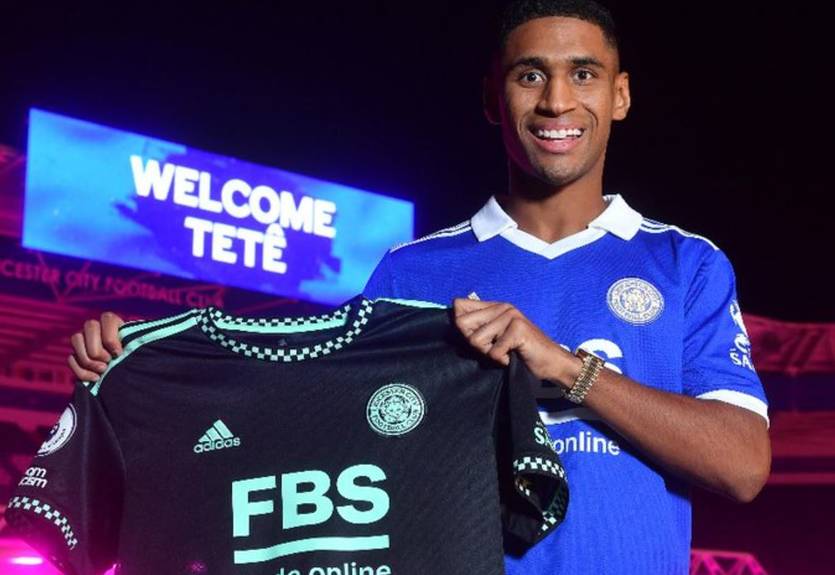 Вингер Шахтера официально сменил Лион на Лестер