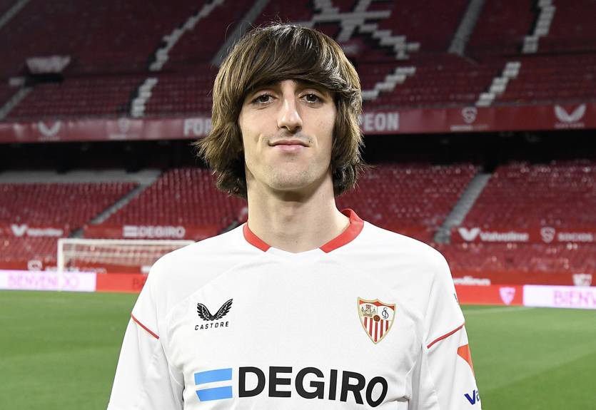 Вінгер Тоттенгема перейшов до Севільї Вінгер Тоттенгема перейшов до Севільї