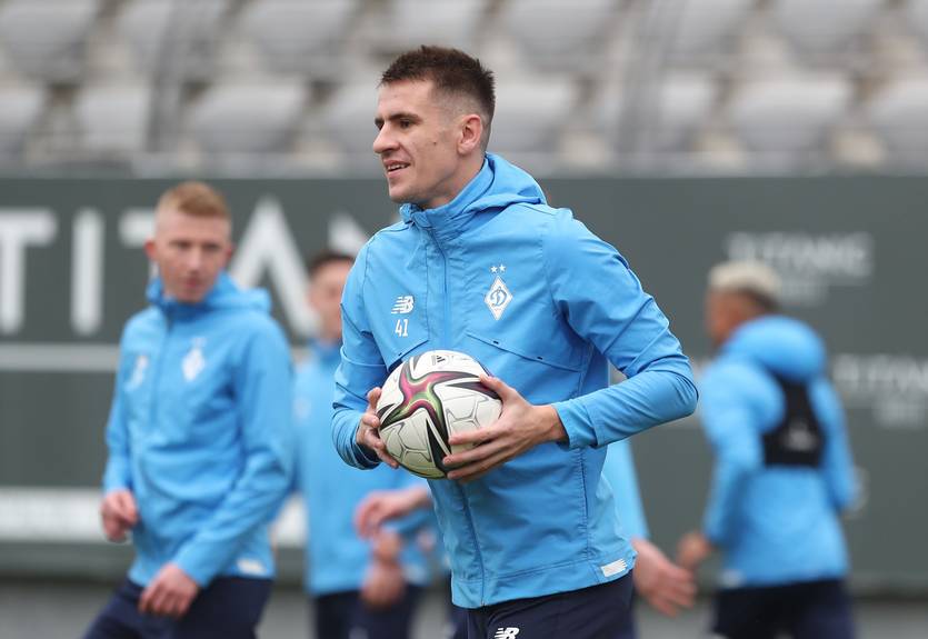 Клуб Безуса арендовал Беседина