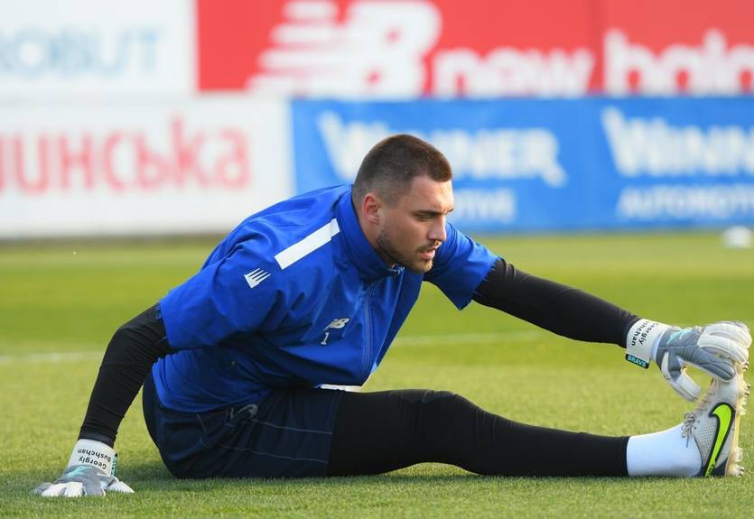 Бущана чекає операція на спині