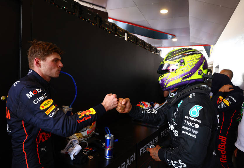 Ферстаппен: Хэмилтон - один из величайших пилотов в истории, он может выиграть 8-й титул Ферстаппен: Хэмилтон - один из величайших пилотов в истории, он может выиграть 8-й титул