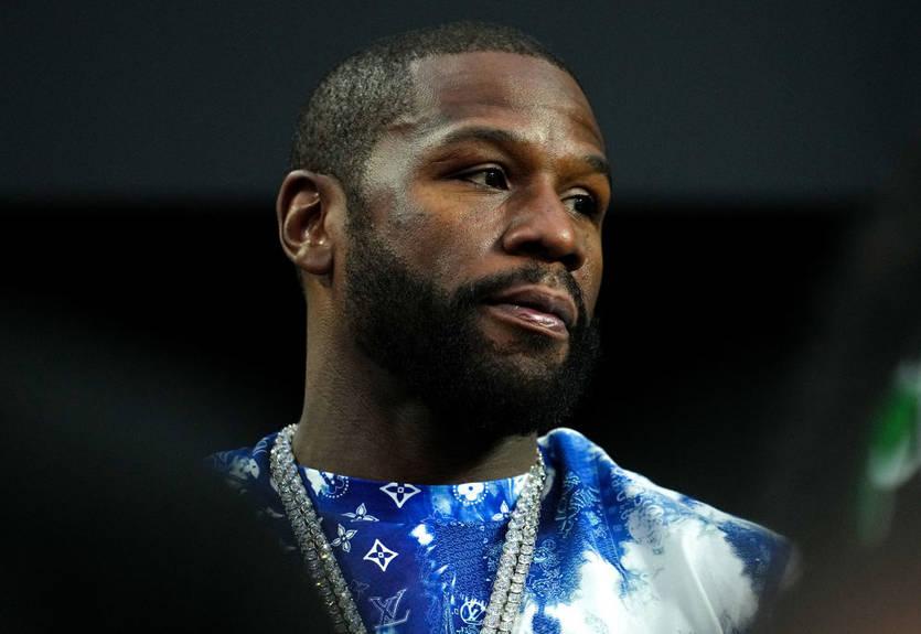 "Не можна було так": Мейвезер жорстко наїхав на Ломаченка