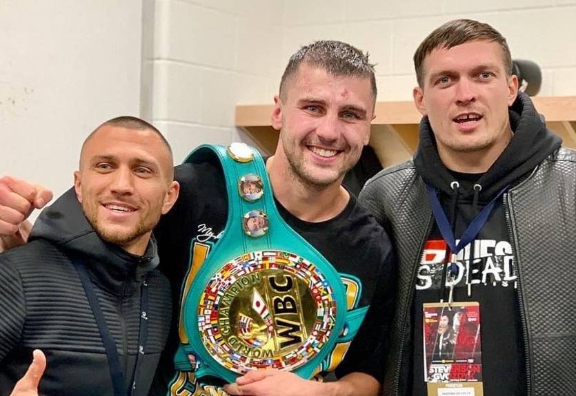 Клац-клац: видео из раздевалки Гвоздика после победы над Стивенсоном