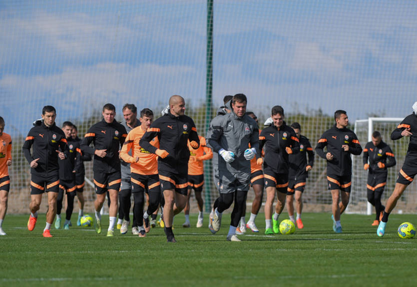 Подготовка к Ренну проходит успешно: Шахтер разгромил Сараево на сборах