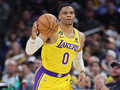 Лейкерс обменяли Уэстбрука, вернув в состав звездного разыгрывающего
