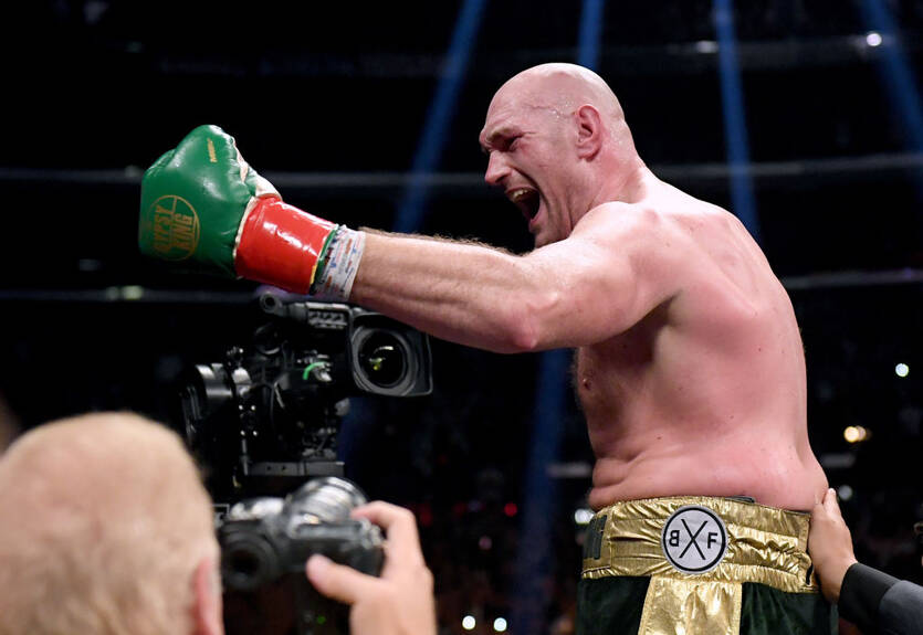 Фьюри: Джошуа не встал бы после ударов Уайлдера