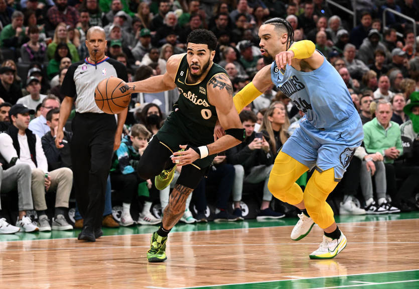 НБА: Бостон взял верх над Мемфисом, Торонто одолел Детройт НБА: Бостон взял верх над Мемфисом, Торонто одолел Детройт