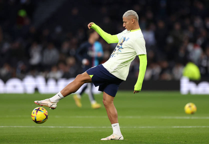 Реал має намір відшукати влітку заміну Бензема