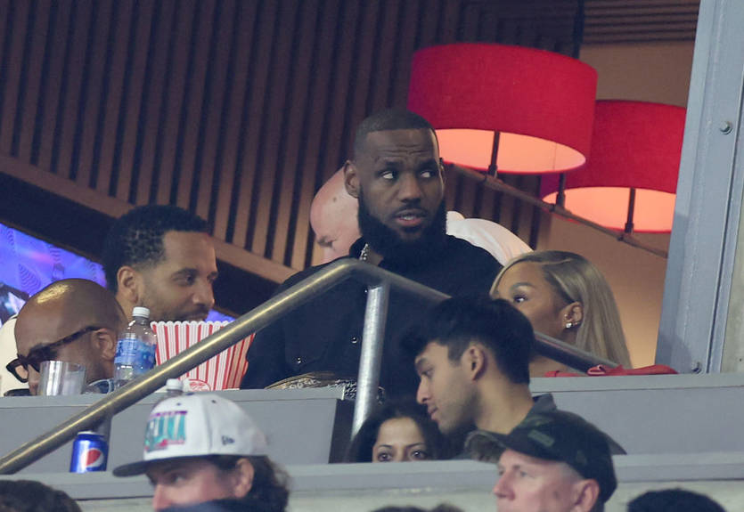 Уболівальники освистали ЛеБрона під час Супербоулу-2023