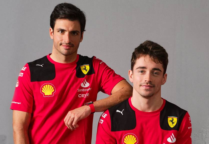 "Лорд Персеваль, моя очередь": Сайнс и Леклер обменялись шутками во время обкатки Феррари