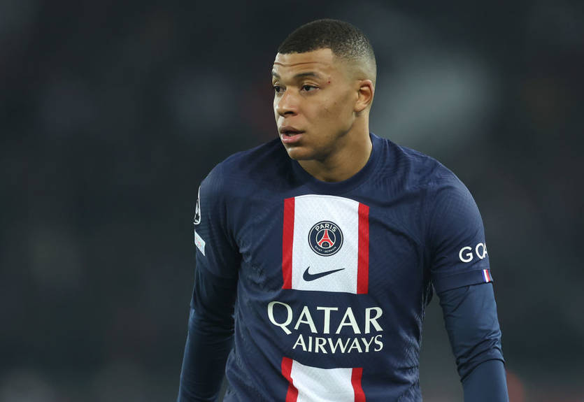 Гути: Мбаппе стоит перейти в Реал, но с опущенной головой