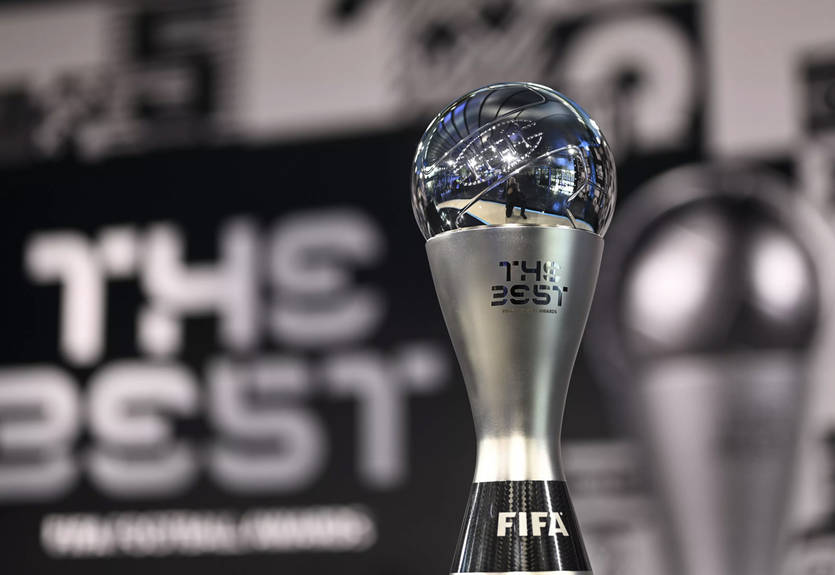 Куртуа, ван Дейк и Холанд попали в сборную года по версии FIFA Куртуа, ван Дейк и Холанд попали в сборную года по версии FIFA