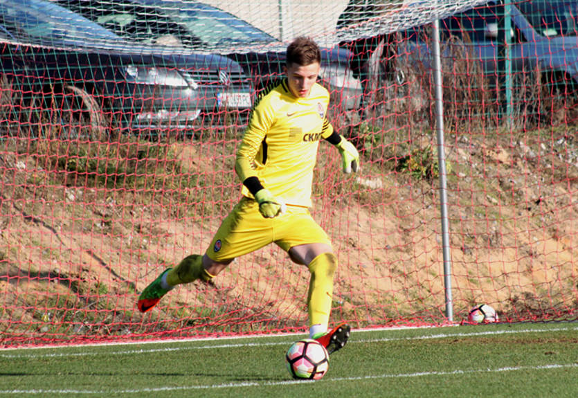 Трубін зробив грубу помилку, що призвела до голу Миная Трубін зробив грубу помилку, що призвела до голу Миная