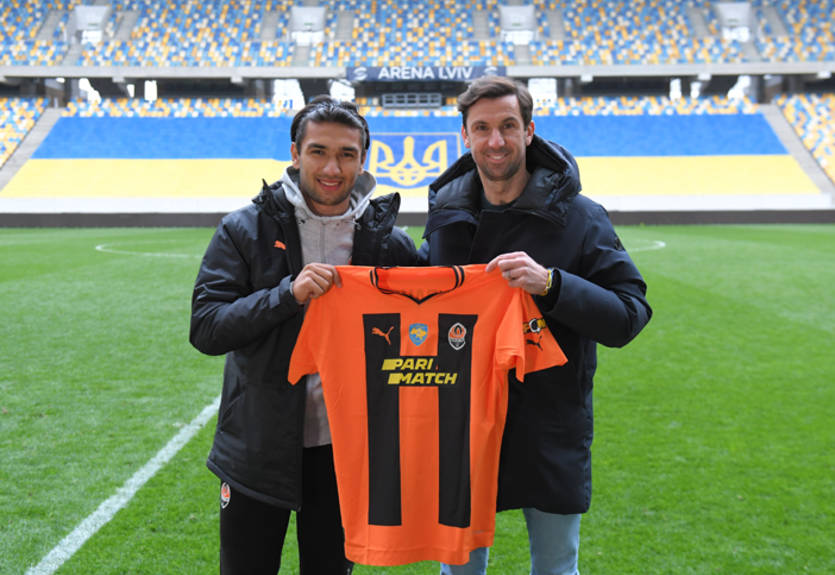 Шахтер подписал игрока из Таджикистана