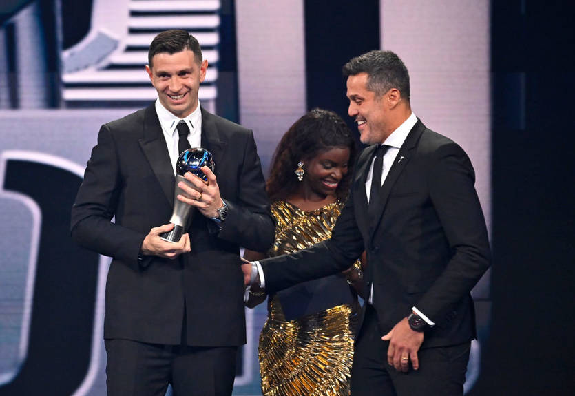 Мартінес - про нагороду найкращому голкіперу: Думав, хоч безкоштовно поїм на церемонії