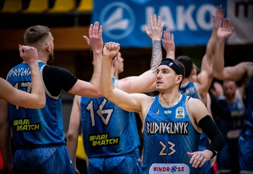 Будівельник у непростому матчі обіграв французький Шоле