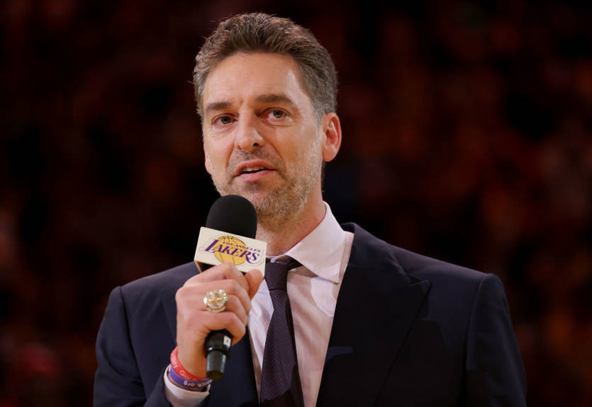 Лейкерс вивели з обігу номер Пау Газоля