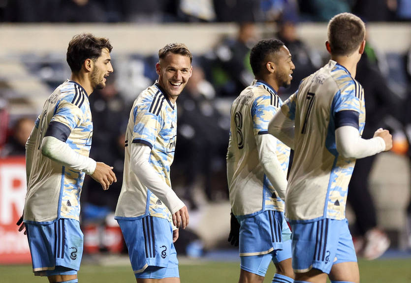 Матч Ліги чемпіонів КОНКАКАФ призупинили через появу на полі тварини