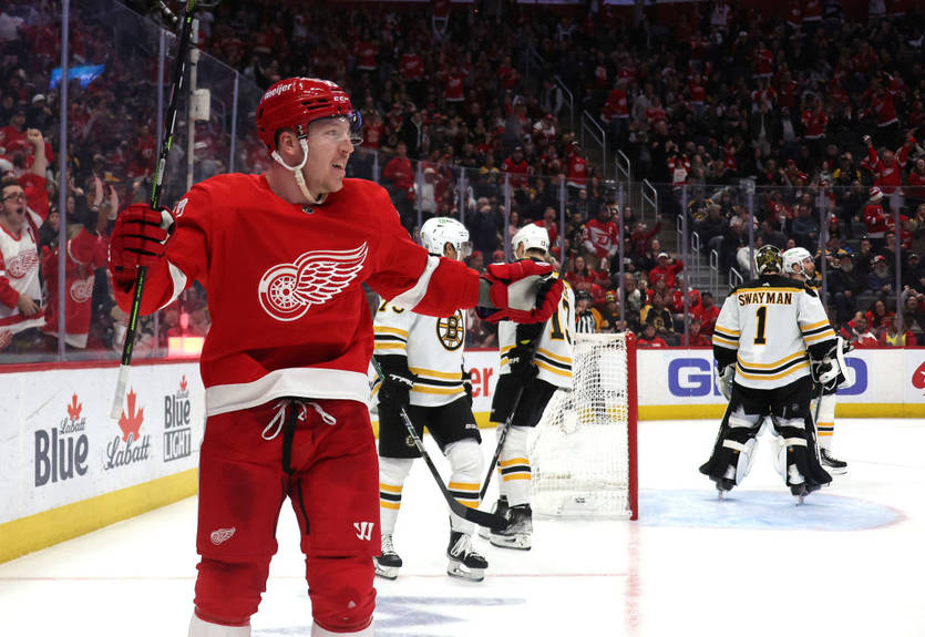 НХЛ: Детройт сенсационно обыграл Бостон, Калгари разнес Оттаву