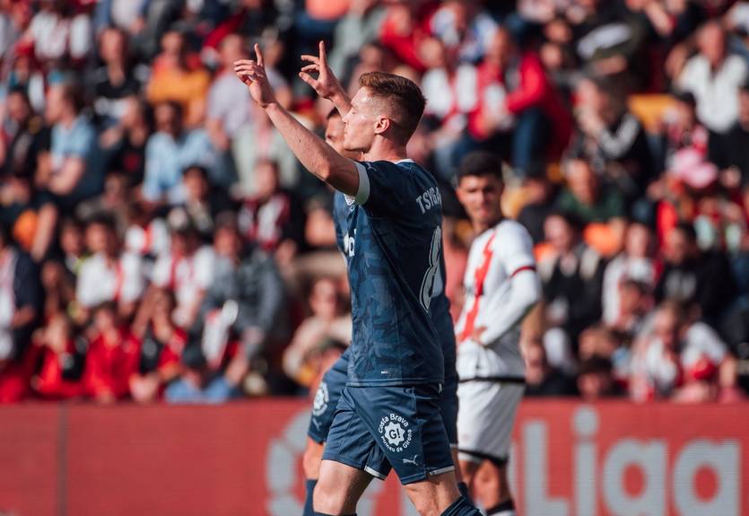 Цыганков своим дублем спас Жирону от поражения Райо Вальекано Цыганков своим дублем спас Жирону от поражения Райо Вальекано