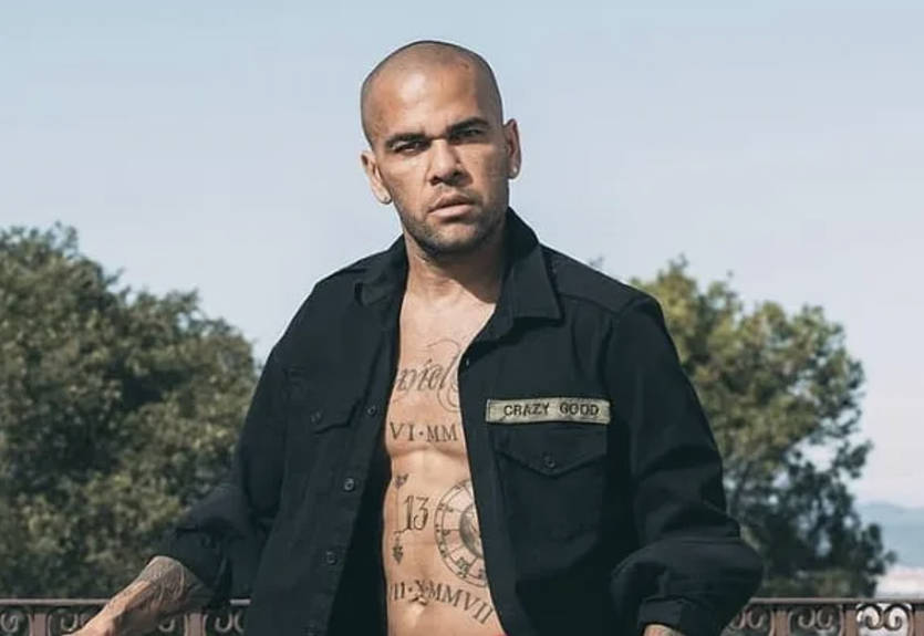 Життя за ґратами на радість: Стало відомо, чим займається Алвес у в'язниці