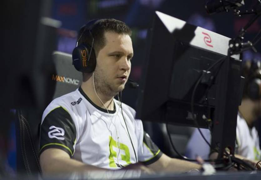 Легенда NaVi Markeloff близький до повернення на про-сцену CS:GO Легенда NaVi Markeloff близький до повернення на про-сцену CS:GO