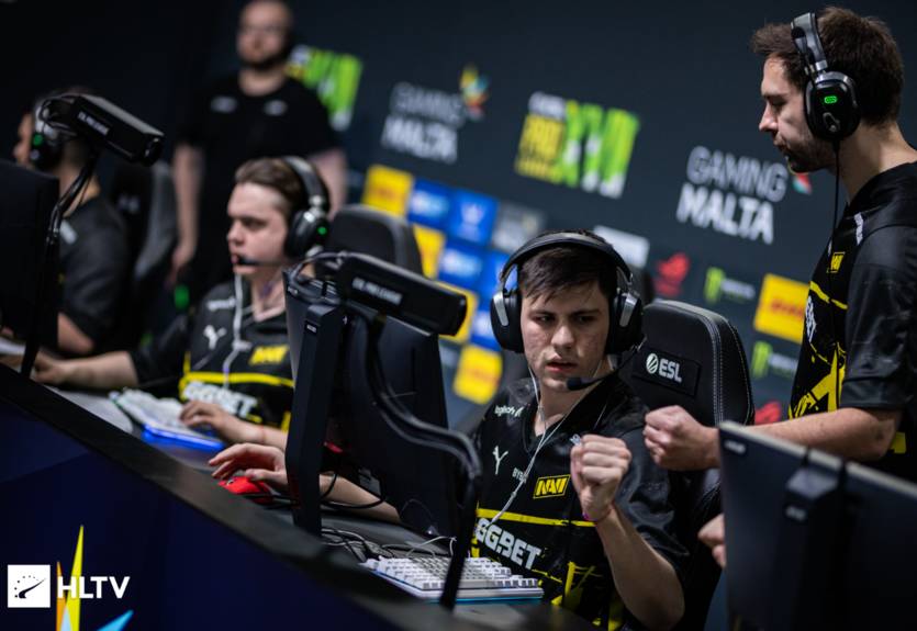 NaVi з великими проблемами обіграли 00Nation
