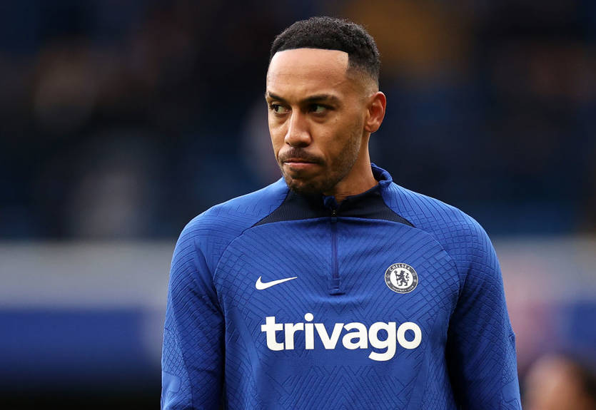 В Челси недовольны визитом Обамеянга в Барселону В Челси недовольны визитом Обамеянга в Барселону