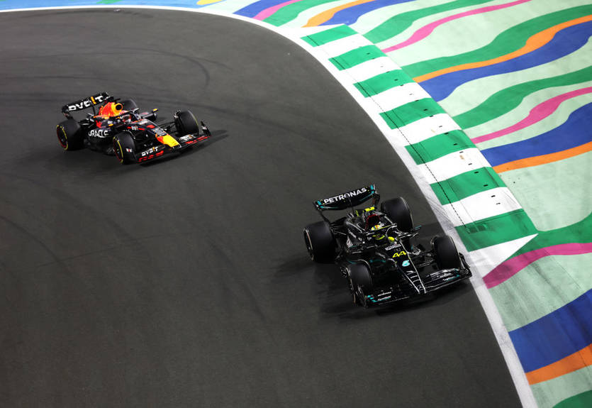 "Та хоч SpaceX": Мерседес не посоромиться скопіювати концепцію боліда Ред Булл "Та хоч SpaceX": Мерседес не посоромиться скопіювати концепцію боліда Ред Булл