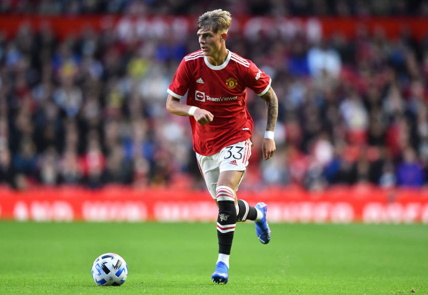 Защитника Манчестер Юнайтед заметили с "веселящим газом"