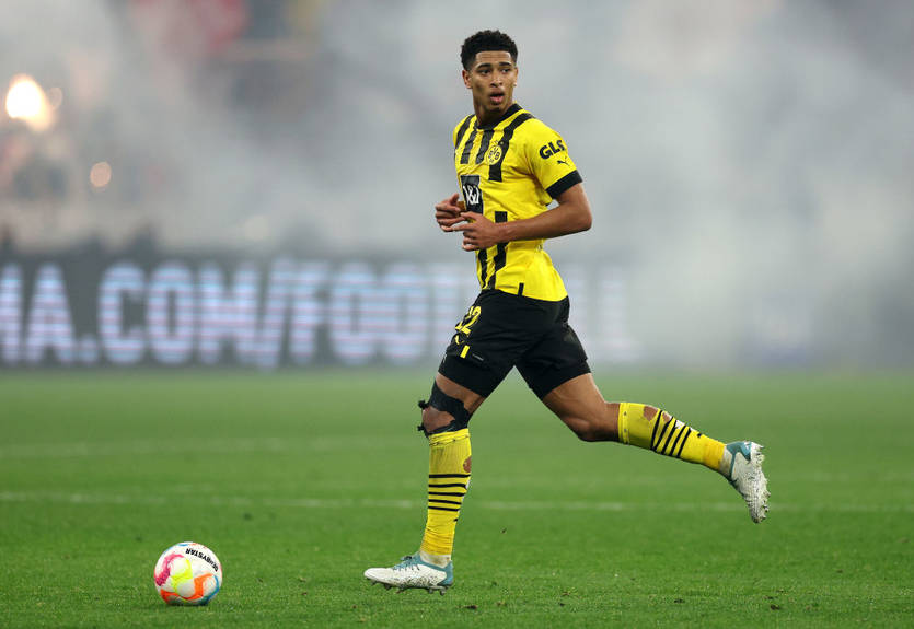 Боруссия придумала способ удержать в клубе Беллингема Боруссия придумала способ удержать в клубе Беллингема