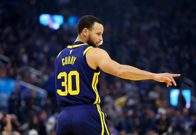 Каррі підписав багаторічне продовження з Under Armour