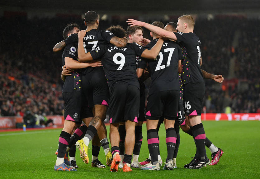 Мед для ушей: Брентфорд протестировал легендарный гимн на стадионе